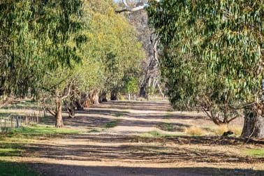 25 Stones Road Alexandra VIC 3714 - Image 2