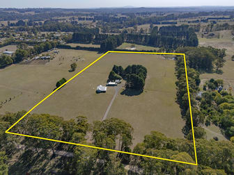 111 Cranneys Lane Trentham VIC 3458 - Image 2