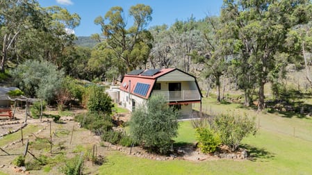 Click to view all images Tenterfield NSW 2372 - Image 2