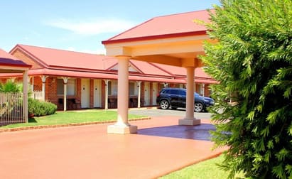 41-43 Hawthorne Street Roma QLD 4455 - Image 1