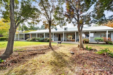 109 Robinson Lane Yackandandah VIC 3749 - Image 2