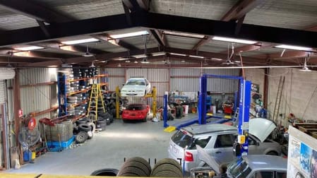 Accessories & Parts  business for sale in Moe - Image 1