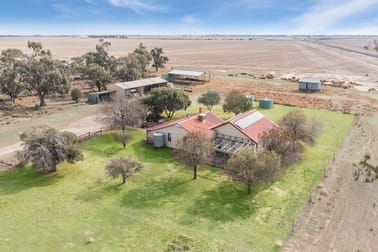 42 Walkers Road Pyramid Hill VIC 3575 - Image 1