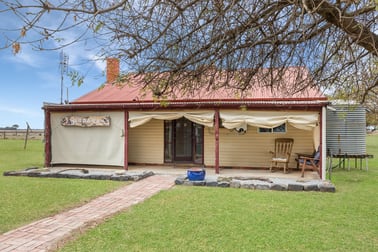 42 Walkers Road Pyramid Hill VIC 3575 - Image 2