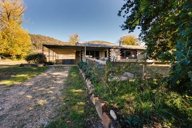 Click to view all images 84 Twist Creek Road Yackandandah VIC 3749 - Image 1