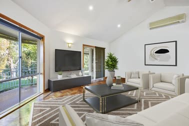 11 Shannon Court Eildon VIC 3713 - Image 3
