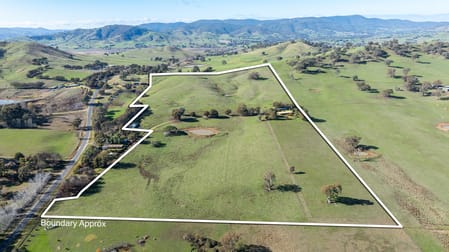 422 Kiewa East Rd Tangambalanga VIC 3691 - Image 2
