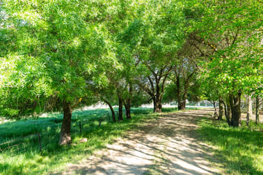 422 Kiewa East Rd Tangambalanga VIC 3691 - Image 2