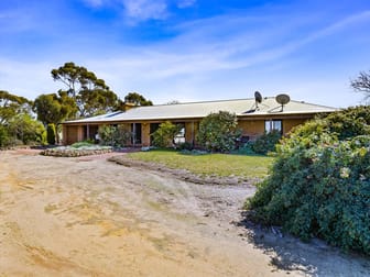 . 'Dulbelling Farms' Quairading WA 6383 - Image 2