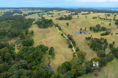 Click to view all images 185 Rosherville Road Metung VIC 3904 - Image 1