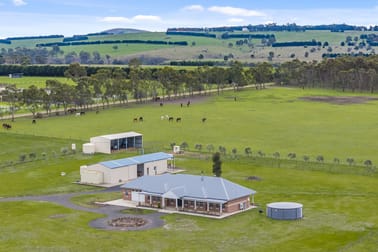 224 Kennedys Lane Darraweit Guim VIC 3756 - Image 2