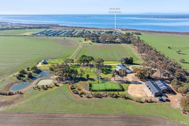 Click to view all images 1195 Swan Bay Road Swan Bay VIC 3225 - Image 1