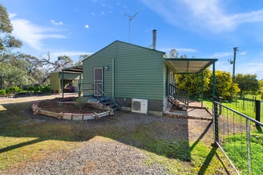 17 Grays Lane Wedderburn VIC 3518 - Image 1