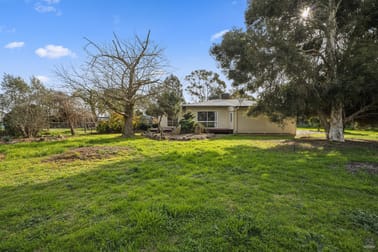 Click to view all images 1037 Inverness Road Invergordon VIC 3636 - Image 2