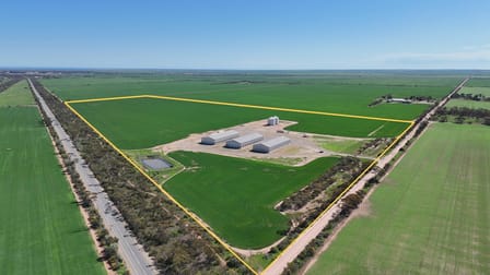 33 Beare Rd Kadina SA 5554 - Image 1