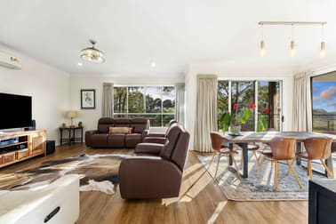 Click to view all images 63 Erbacher Road Hampton QLD 4352 - Image 3