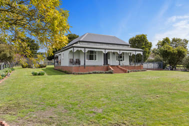 49 Watts Court Ross Creek VIC 3351 - Image 2