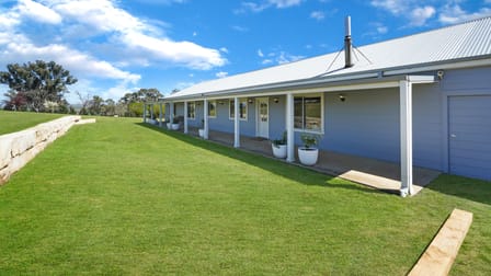 Click to view all images 107 Thompsons Hill Retreat White Rock NSW 2795 - Image 2