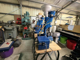 Accessories & Parts  business for sale in Tragowel - Image 2