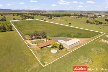 Click to view all images 73 Clairvaux Lane Kelso NSW 2795 - Image 1