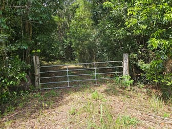 Click to view all images 2401 Rossville Bloomfield Road Bloomfield QLD 4895 - Image 1