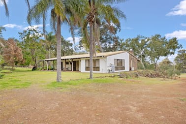Click to view all images 28 Marshall Road Argyle WA 6239 - Image 2