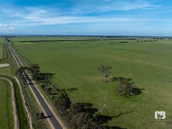 Click to view all images 616 Sale-Toongabbie Road Nambrok VIC 3847 - Image 2