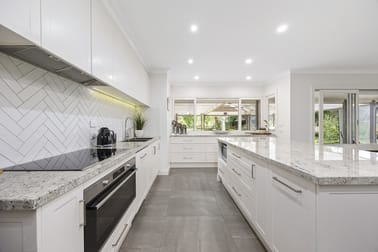 Click to view all images 22 Mountain Flat Road Narre Warren East VIC 3804 - Image 2