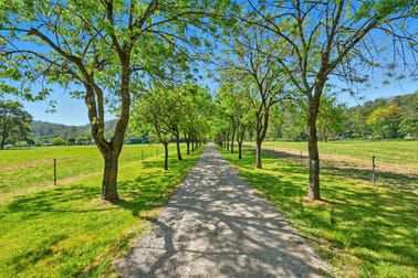 Click to view all images 28 Tallowood Lane Hannam Vale NSW 2443 - Image 2
