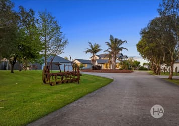 Click to view all images 17 Cooper Lane Inverloch VIC 3996 - Image 1