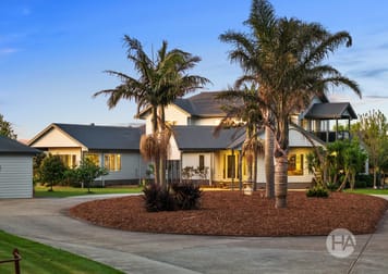 Click to view all images 17 Cooper Lane Inverloch VIC 3996 - Image 2