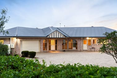 Click to view all images 189 Priors Road Rockmount QLD 4344 - Image 1
