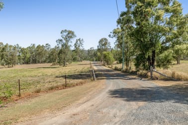 Click to view all images 9 Quigleys Road Withcott QLD 4352 - Image 2