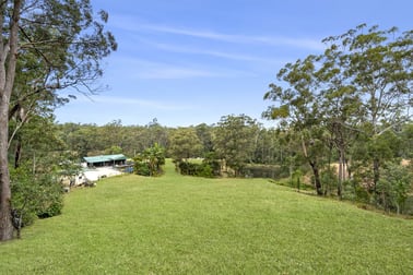 Click to view all images 319 Mount Beerwah Road Glass House Mountains QLD 4518 - Image 1