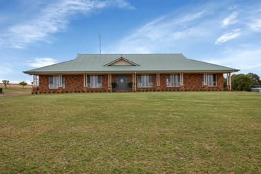 Click to view all images 50 Noble Road Parkes NSW 2870 - Image 1