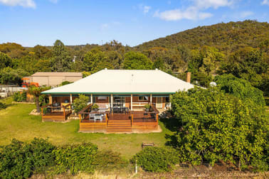 Click to view all images 77 Taaffe Road Wangaratta South VIC 3678 - Image 2