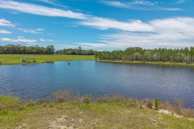 Click to view all images 443-445 Wallace Road Ningi QLD 4511 - Image 2