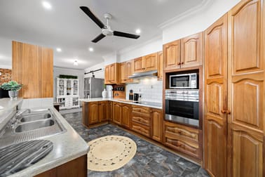 Click to view all images 720 Cowwarr-Seaton Road Seaton VIC 3858 - Image 3