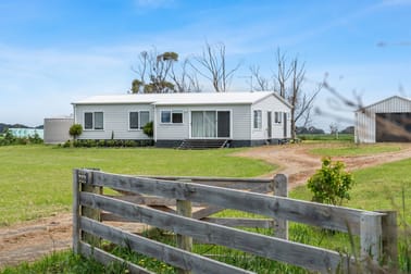 Click to view all images 555 Spinks Road Toolong VIC 3285 - Image 2