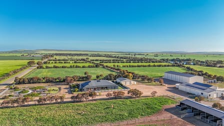 Click to view all images 'Hill View' The Cattle Track Crystal Brook SA 5523 - Image 1