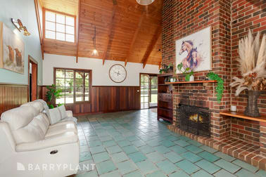 Click to view all images 69 Stennings Lane Darraweit Guim VIC 3756 - Image 3