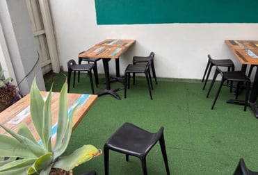 V2082 . Elwood VIC 3184 - Image 2