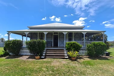 Click to view all images 188 Valewood Road Geham QLD 4352 - Image 1