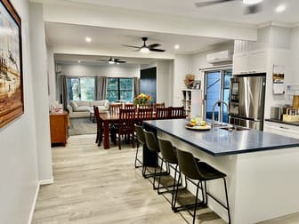 Click to view all images 99 F Drews Road Linthorpe QLD 4356 - Image 3