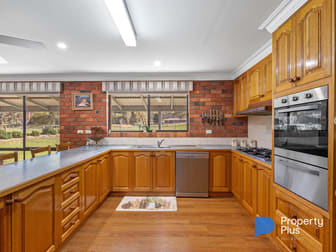 Click to view all images 32 Menzies Drive Daisy Hill VIC 3465 - Image 3