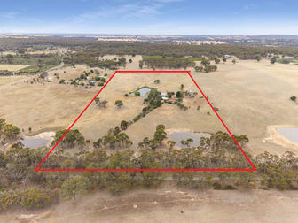 Click to view all images 820 Derrinal-Crosbie Road Heathcote VIC 3523 - Image 2