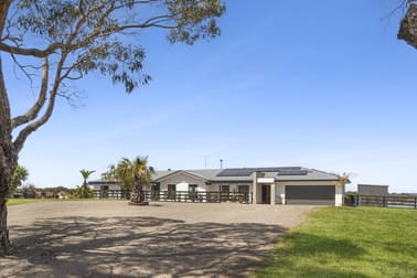 Click to view all images 152-170 Creswell Road Marcus Hill VIC 3222 - Image 1