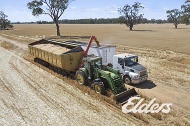 Click to view all images 381 Old Wilby Road Yarrawonga VIC 3730 - Image 2