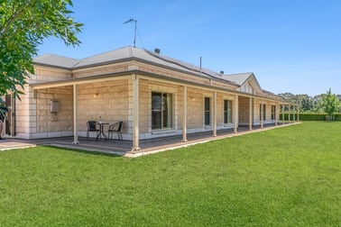 Click to view all images 108 Pike Creek Road Lyrup SA 5343 - Image 3