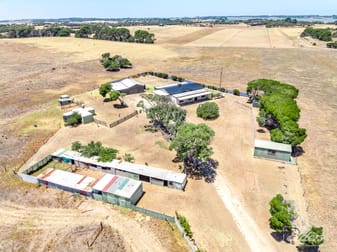 87 Thorpe Road Clayton Bay SA 5256 - Image 1